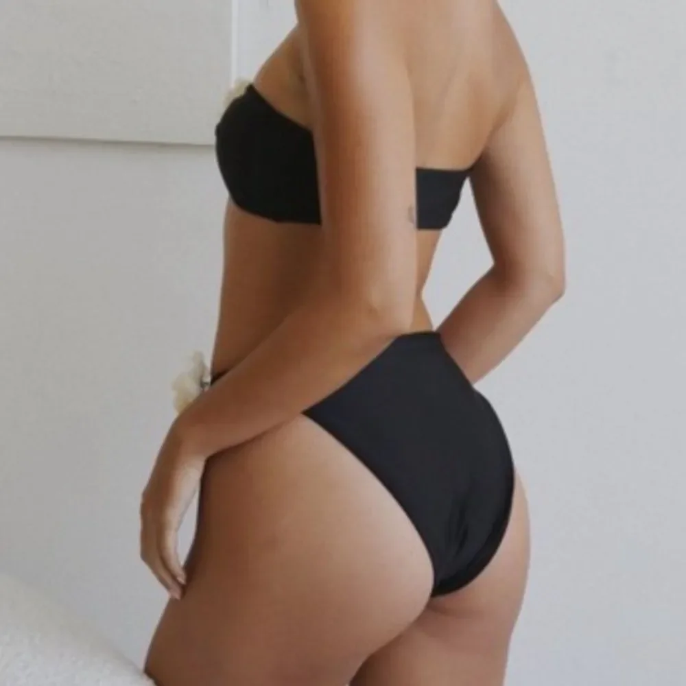 Sunday Brunch |‎ Two Tone Florette Retro Style High Waist Bikini Set Medium